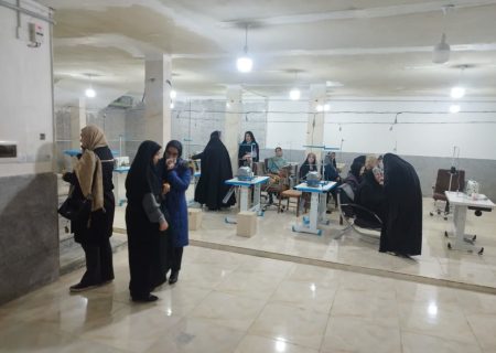 اشتغالزایی 20 نفر از بانوان زنجانی در گارگاه خیاطی