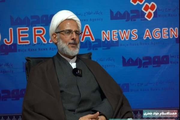 تهدید و تحریم باعث عقب‌نشینی ایران نمی‌شود