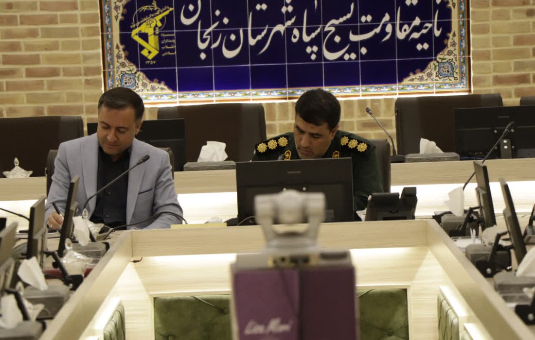 دیدار فرماندهان پیشگام دانش‌آموزی با فرمانده سپاه زنجان در دهه فجر