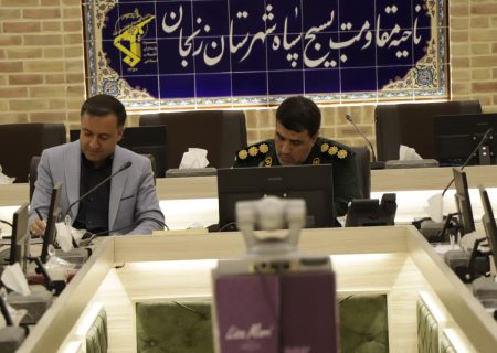 دیدار فرماندهان پیشگام دانش‌آموزی با فرمانده سپاه زنجان در دهه فجر