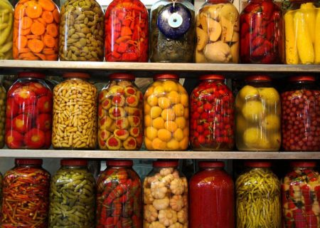 مصرف بالای ترشیجات خطر ابتلا به سرطان معده را افزایش می‌دهد