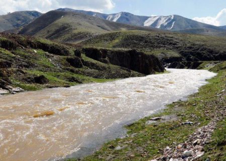 زنجانی‌ها در کنار رودخانه‌ها و مسیل‌ها اتراق نکنند