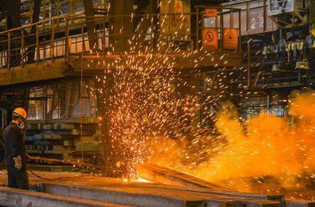 افتتاح یک کارخانه ذوب‌آهن با حضور معاون اجرایی رئیس‌جمهور