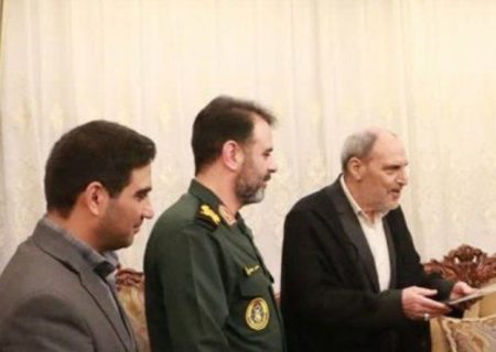 تجلیل از طلایه‌داران جهاد تبیین؛ سردار سهندی با مداحان زنجان دیدار کرد